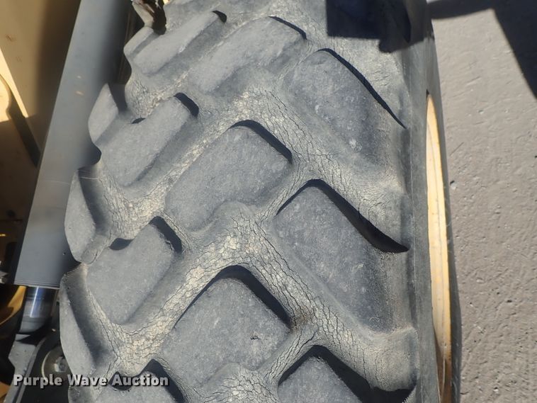 image for item DE0730 2003 New Holland W110  wheel loader