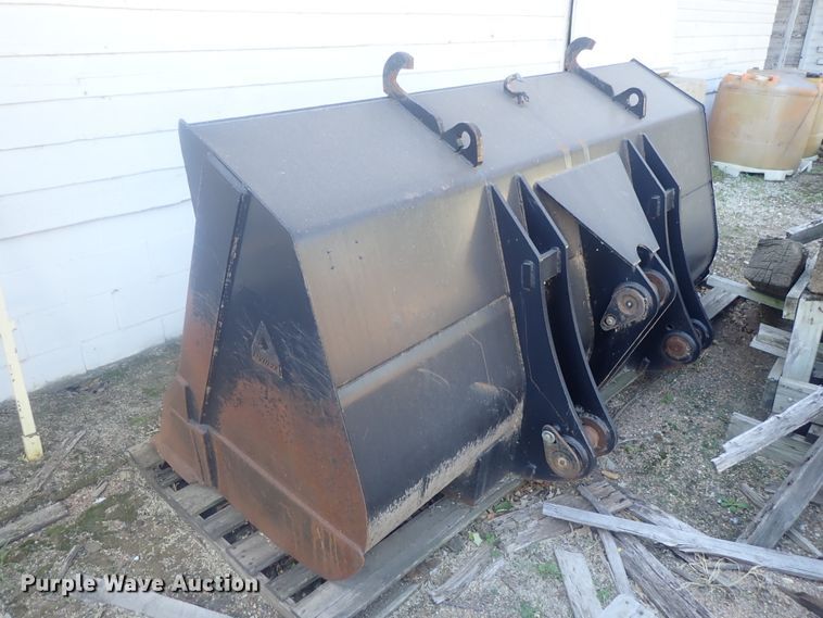 image for item DE0730 2003 New Holland W110  wheel loader