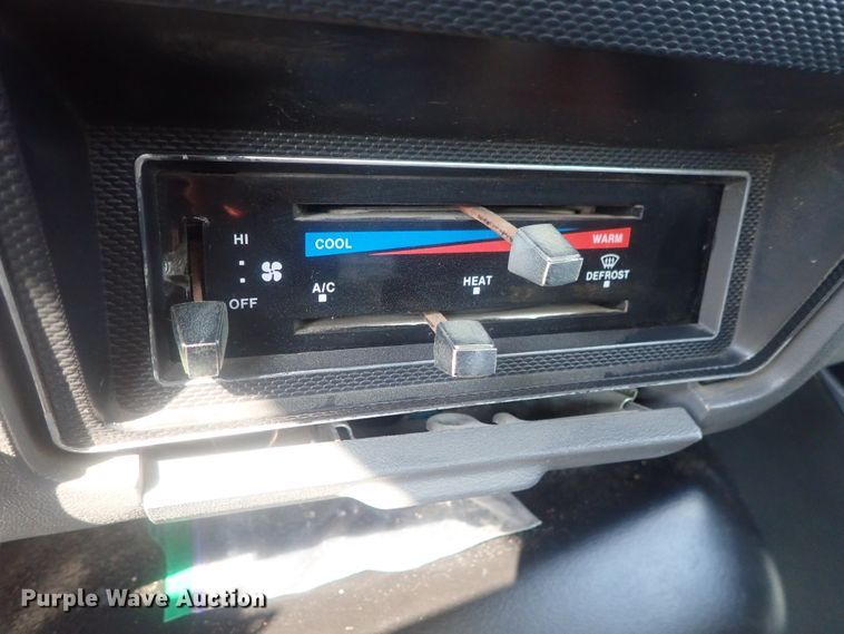 image for item DE0851 1992 Ford F800  crane truck