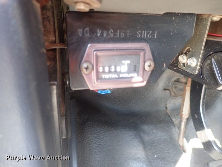 image for item DE0851 1992 Ford F800  crane truck