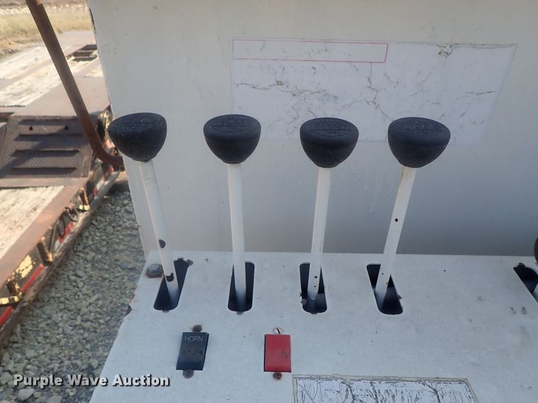 image for item DE0851 1992 Ford F800  crane truck