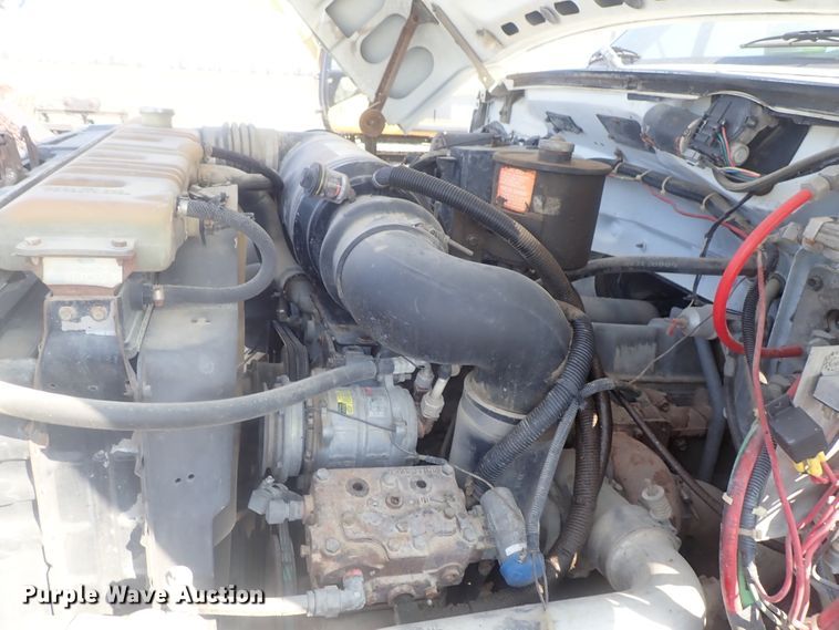 image for item DE0851 1992 Ford F800  crane truck