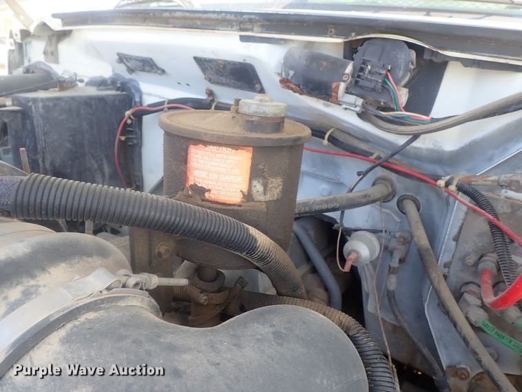 image for item DE0851 1992 Ford F800  crane truck