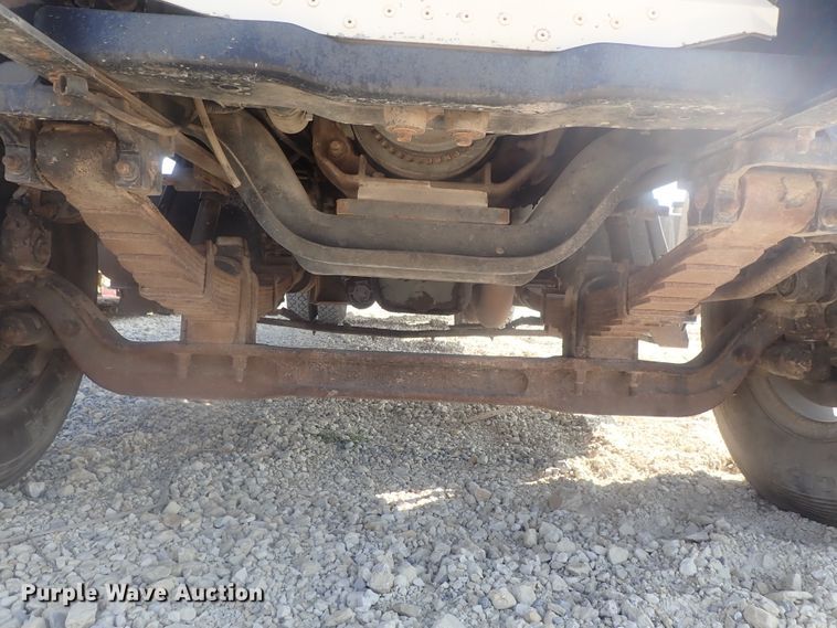 image for item DE0851 1992 Ford F800  crane truck