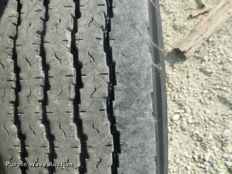 image for item DE0851 1992 Ford F800  crane truck