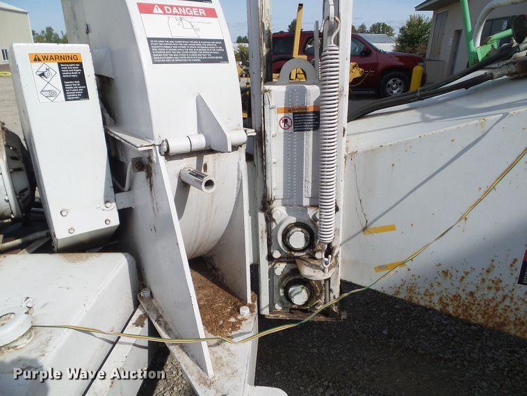 image for item DF0898 Wood Chuck WC16 wood chipper