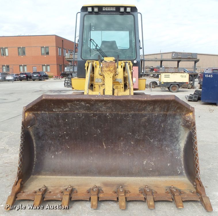 image for item DF0905 2004 John Deere 655C  Series II track loader
