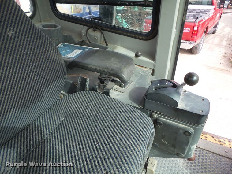 image for item DF0905 2004 John Deere 655C  Series II track loader