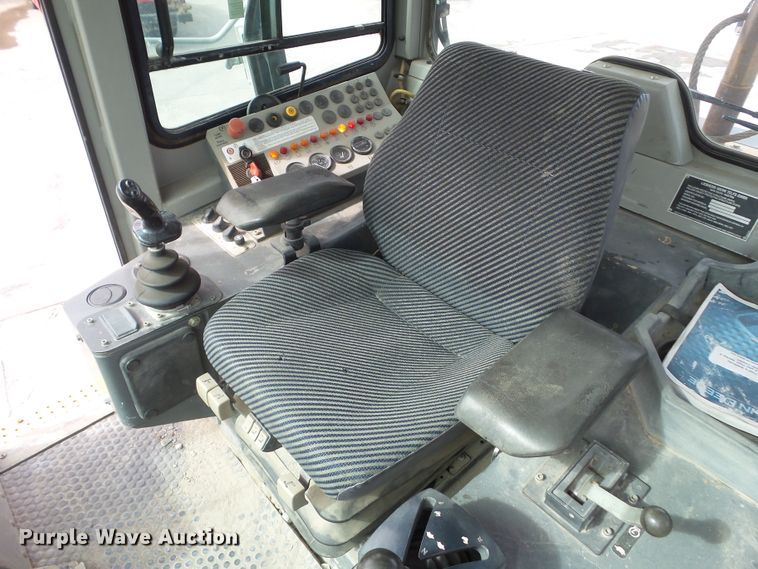 image for item DF0905 2004 John Deere 655C  Series II track loader