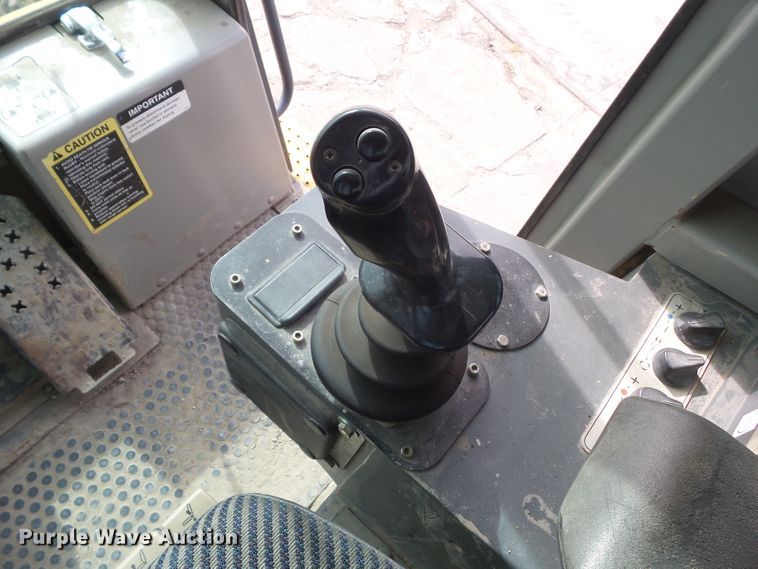 image for item DF0905 2004 John Deere 655C  Series II track loader