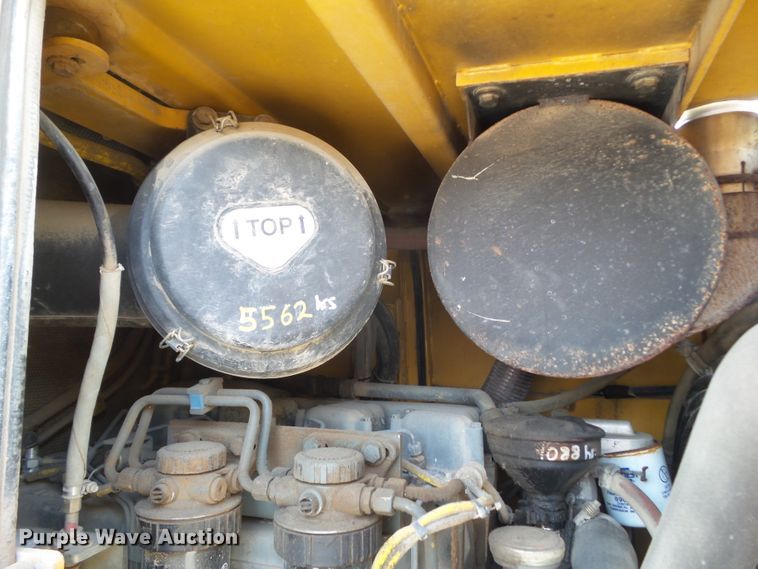 image for item DF0905 2004 John Deere 655C  Series II track loader