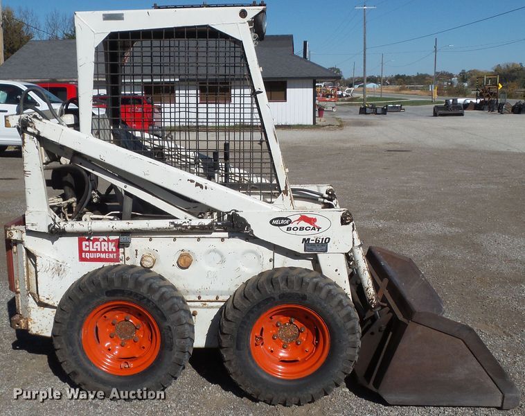 image for item DF0907 1974 Bobcat M-610  skid steer loader