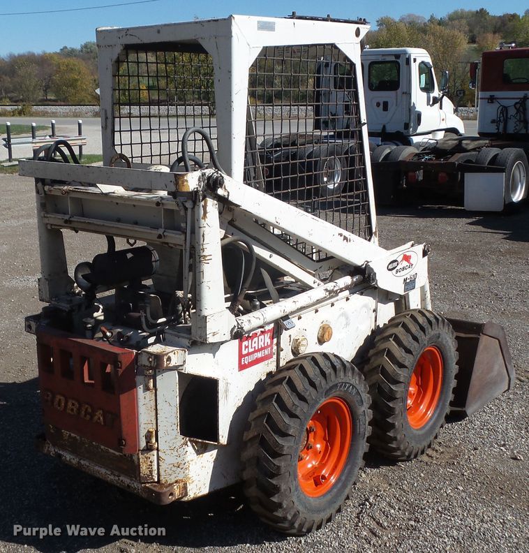 image for item DF0907 1974 Bobcat M-610  skid steer loader