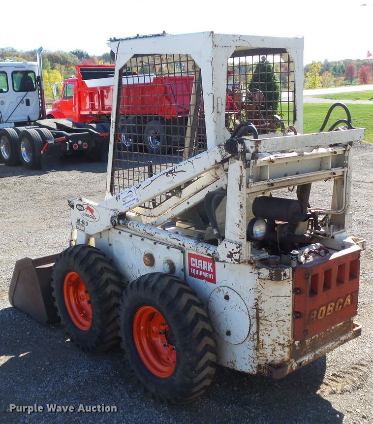 image for item DF0907 1974 Bobcat M-610  skid steer loader