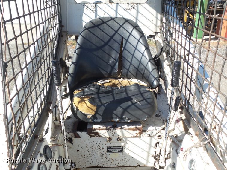 image for item DF0907 1974 Bobcat M-610  skid steer loader