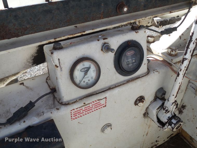 image for item DF0907 1974 Bobcat M-610  skid steer loader