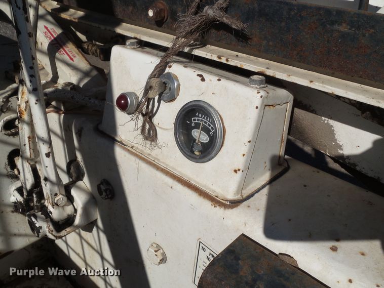 image for item DF0907 1974 Bobcat M-610  skid steer loader