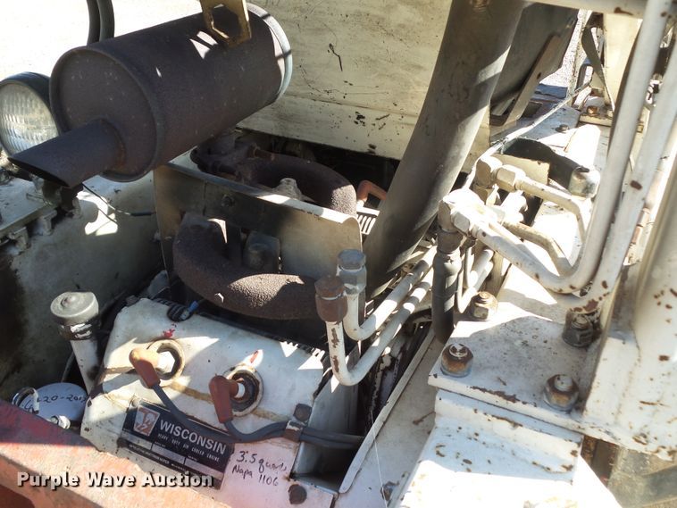 image for item DF0907 1974 Bobcat M-610  skid steer loader
