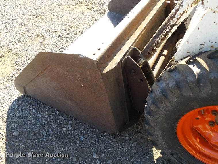 image for item DF0907 1974 Bobcat M-610  skid steer loader