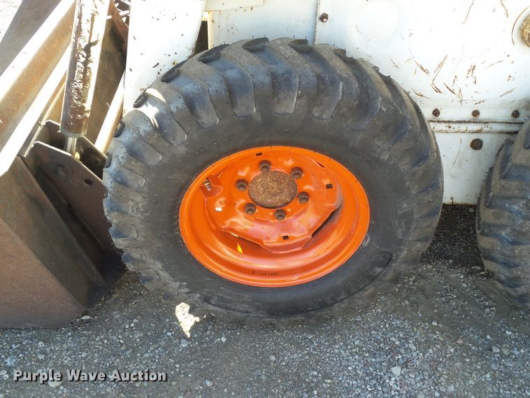 image for item DF0907 1974 Bobcat M-610  skid steer loader
