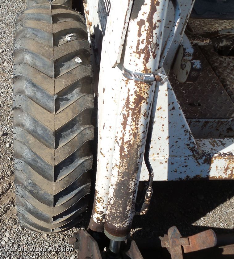 image for item DF0907 1974 Bobcat M-610  skid steer loader