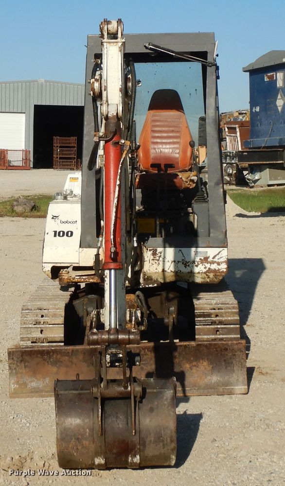 image for item DH0196 1988 Bobcat 100  mini excavator
