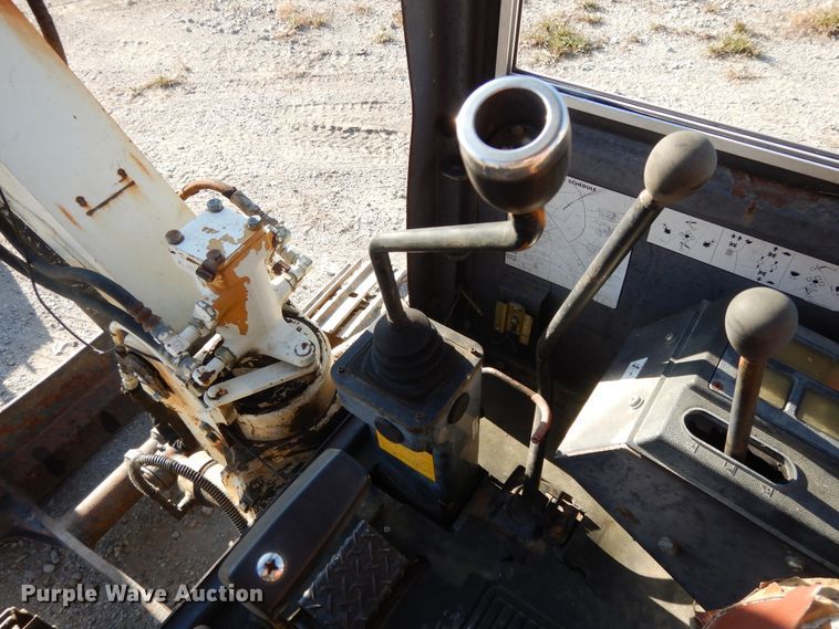 image for item DH0196 1988 Bobcat 100  mini excavator