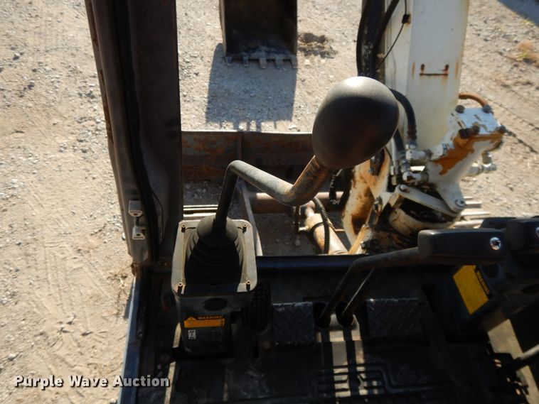 image for item DH0196 1988 Bobcat 100  mini excavator