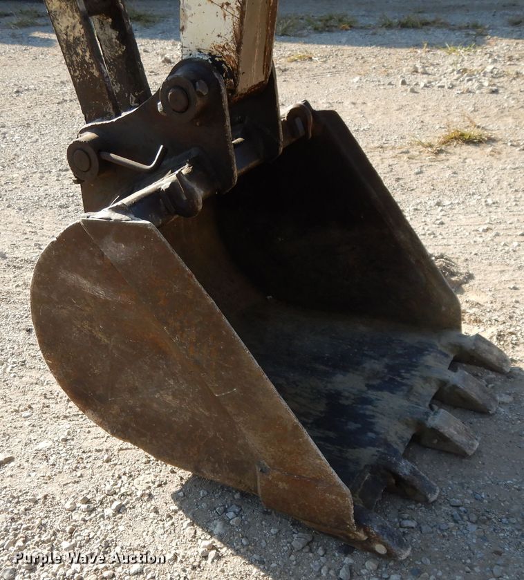 image for item DH0196 1988 Bobcat 100  mini excavator