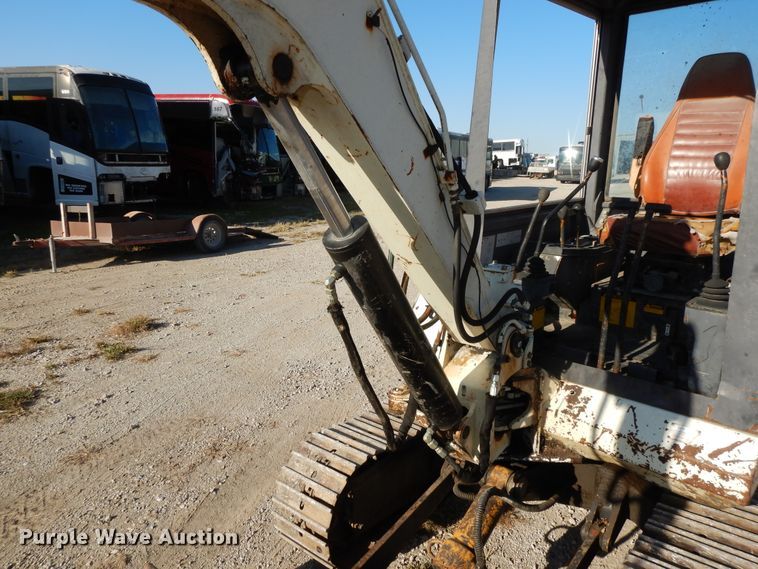 image for item DH0196 1988 Bobcat 100  mini excavator