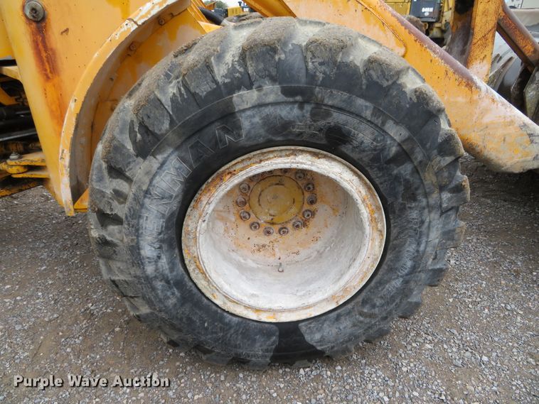 image for item DH3974 1984 John Deere 644C  wheel loader