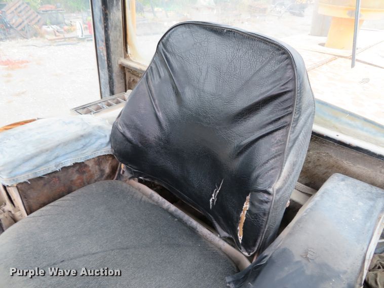 image for item DH3974 1984 John Deere 644C  wheel loader