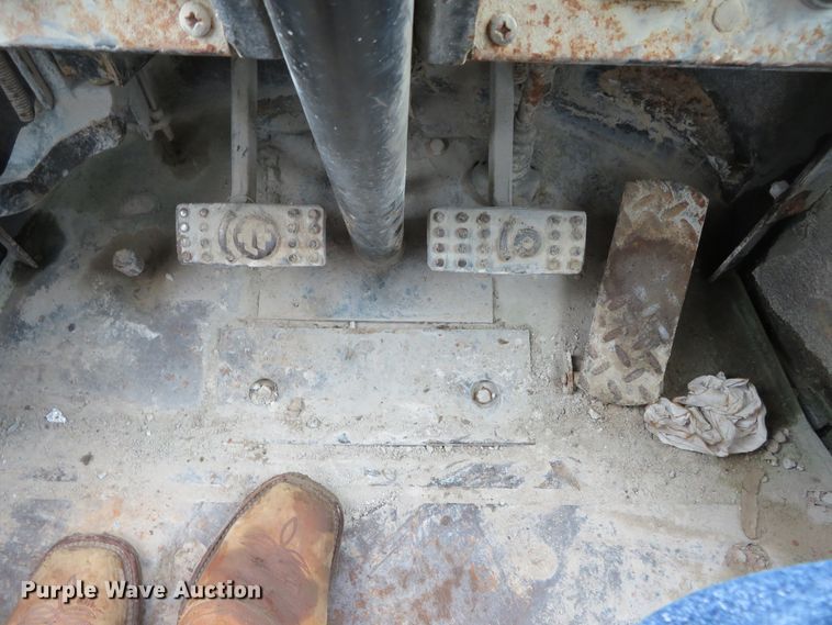 image for item DH3974 1984 John Deere 644C  wheel loader