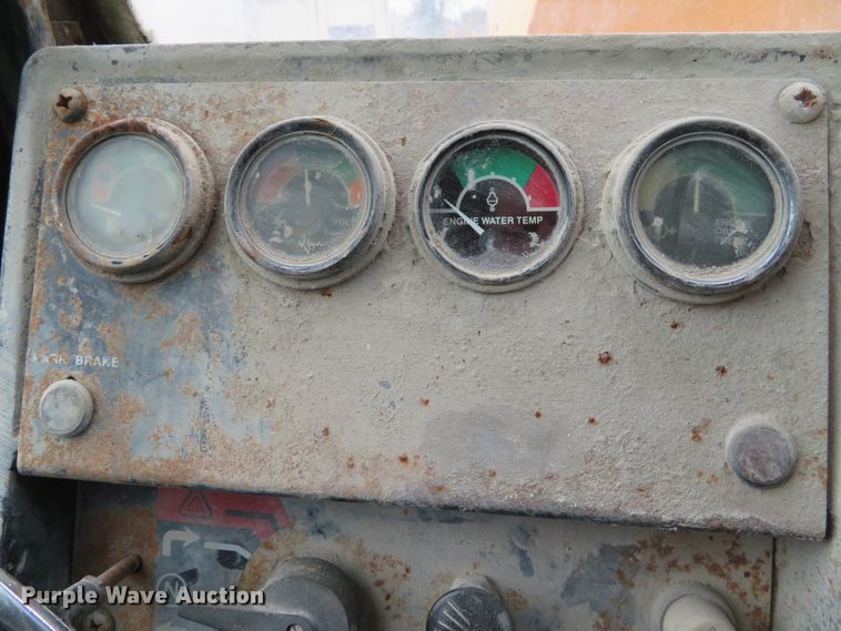 image for item DH3974 1984 John Deere 644C  wheel loader