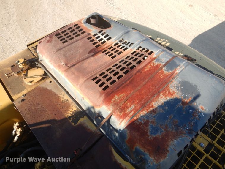 image for item DH5214 2000 Komatsu PC220LC-6LE  excavator