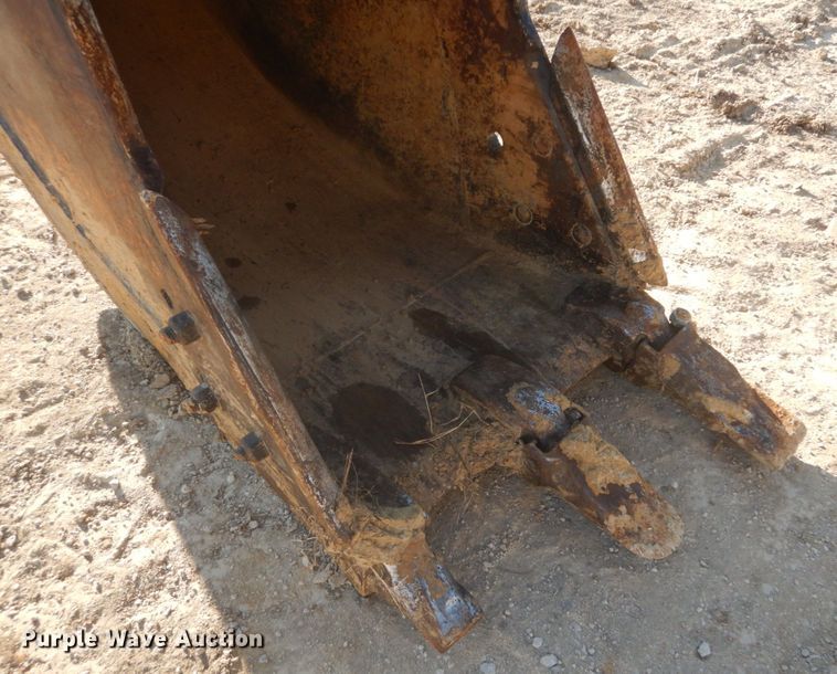 image for item DH5214 2000 Komatsu PC220LC-6LE  excavator