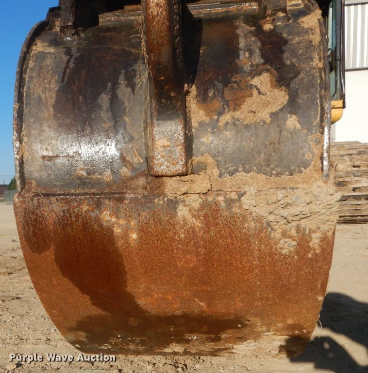 image for item DH5214 2000 Komatsu PC220LC-6LE  excavator