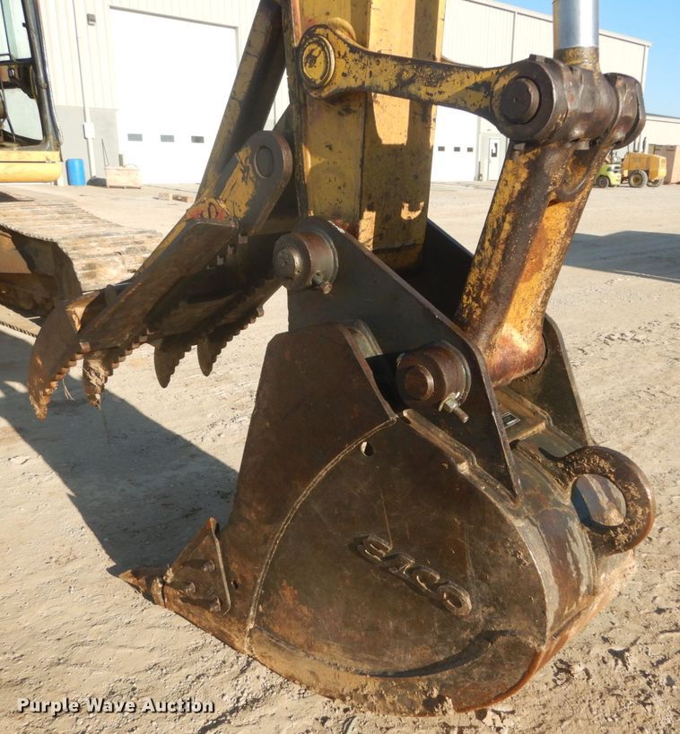 image for item DH5214 2000 Komatsu PC220LC-6LE  excavator