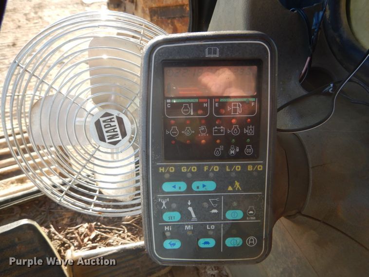 image for item DH5214 2000 Komatsu PC220LC-6LE  excavator