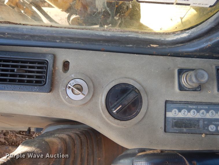 image for item DH5214 2000 Komatsu PC220LC-6LE  excavator