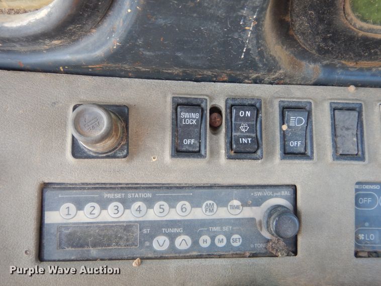 image for item DH5214 2000 Komatsu PC220LC-6LE  excavator