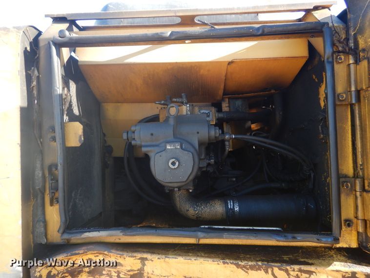 image for item DH5214 2000 Komatsu PC220LC-6LE  excavator