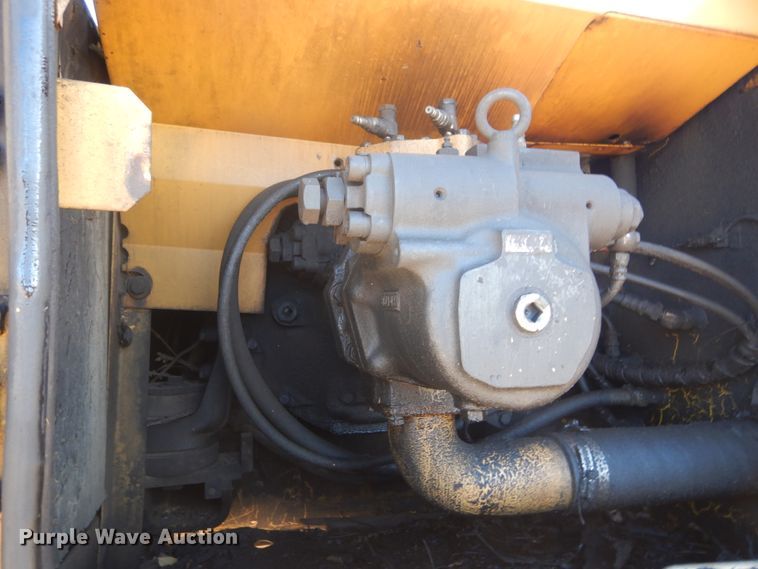 image for item DH5214 2000 Komatsu PC220LC-6LE  excavator