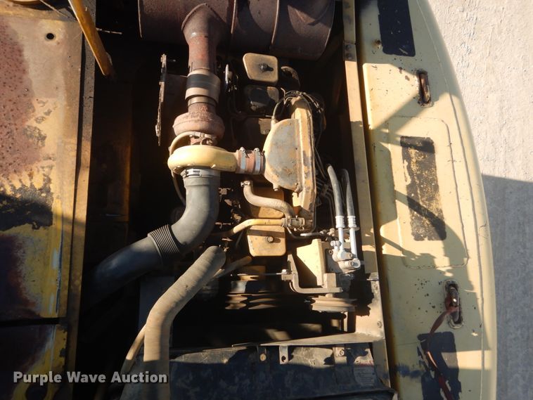 image for item DH5214 2000 Komatsu PC220LC-6LE  excavator