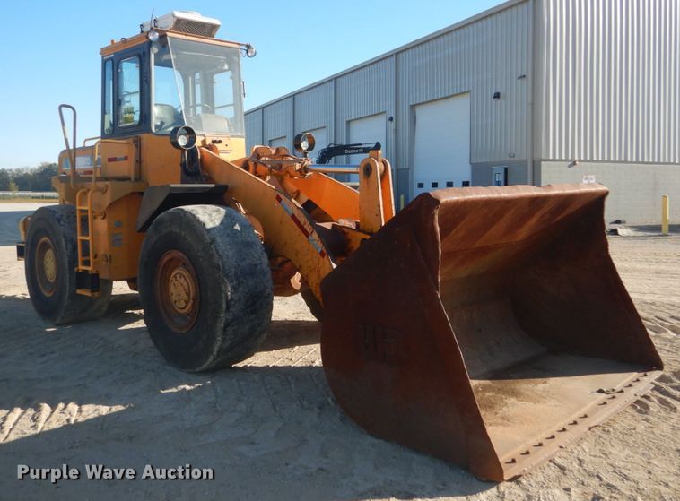 image for item DH5215 2001 Hyundai HL750XTD  wheel loader