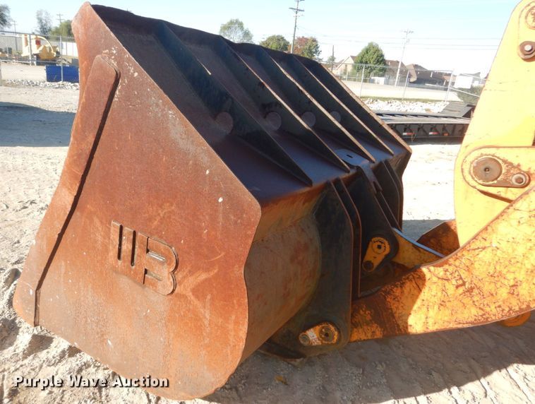 image for item DH5215 2001 Hyundai HL750XTD  wheel loader