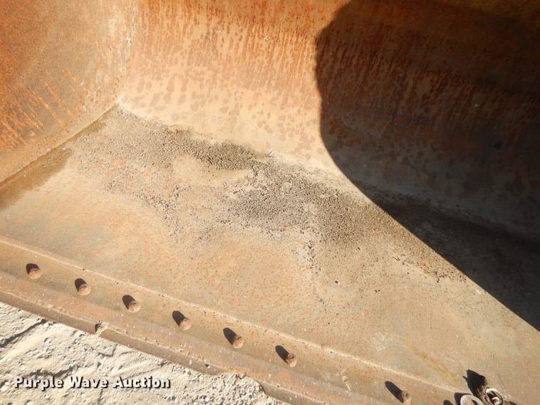 image for item DH5215 2001 Hyundai HL750XTD  wheel loader