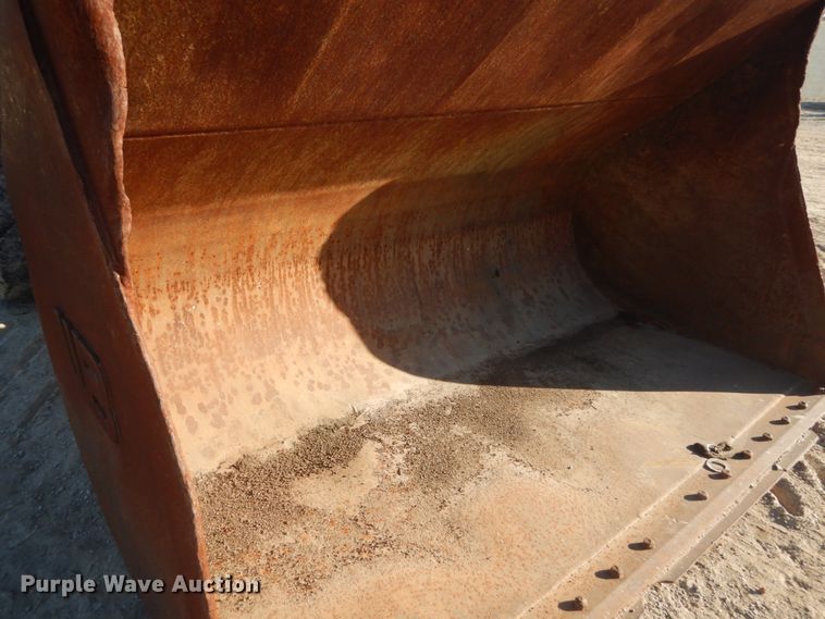 image for item DH5215 2001 Hyundai HL750XTD  wheel loader