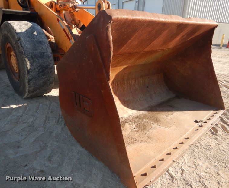 image for item DH5215 2001 Hyundai HL750XTD  wheel loader