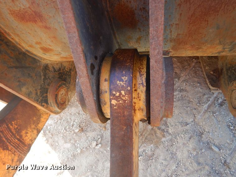 image for item DH5215 2001 Hyundai HL750XTD  wheel loader